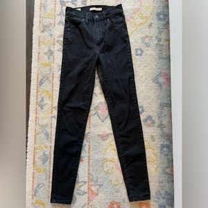 Levi’s black skinny jeans